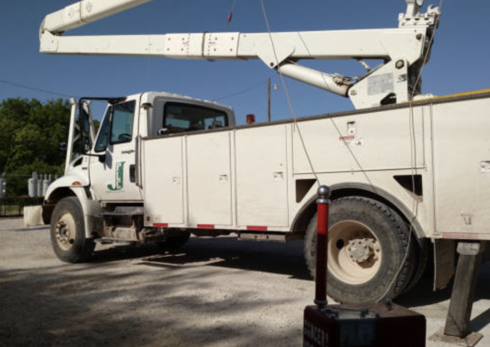 dielectric testing double bucket truck